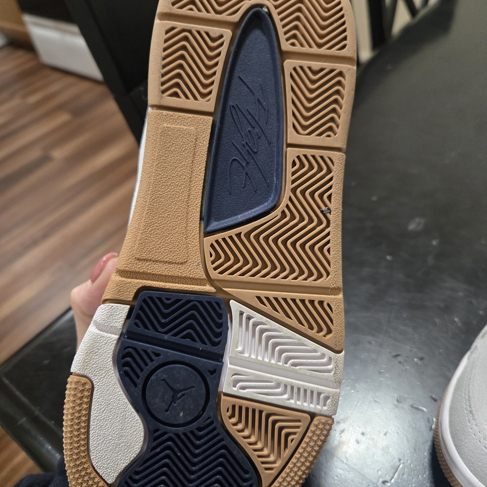 Boys 6Y | Jordan Flight Court | Grey & Navy - Picture 6 of 6